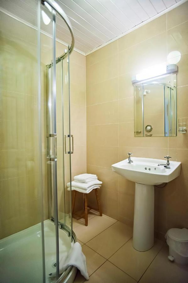 Dun Ri Guesthouse Клифден Экстерьер фото